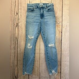 Good American distressed raw hem skinny jeans size 6/28